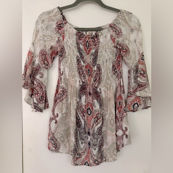 NWOT Vintage American Blues size small Yamelyn Smocked Off the shoulder top BOHO - Picture 1 of 7